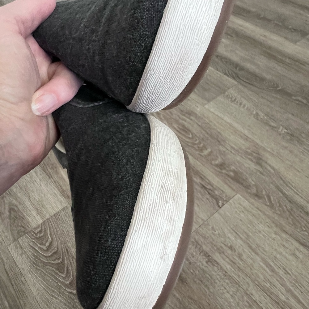 Taos Slip-On Canvas Shoes 8 - Picture 6 of 6